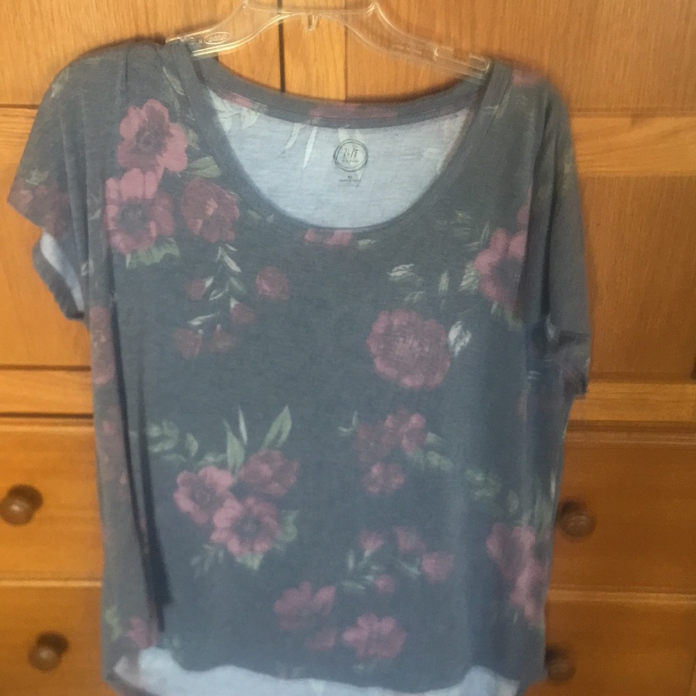 Grey top